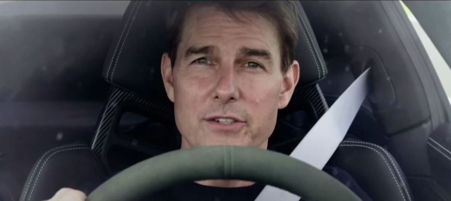 阿湯哥Tom Cruise駕駛Porsche 911 GT3為新戲《捍衛戰士：獨行俠》宣傳。 截自Channel 4 Sport影片