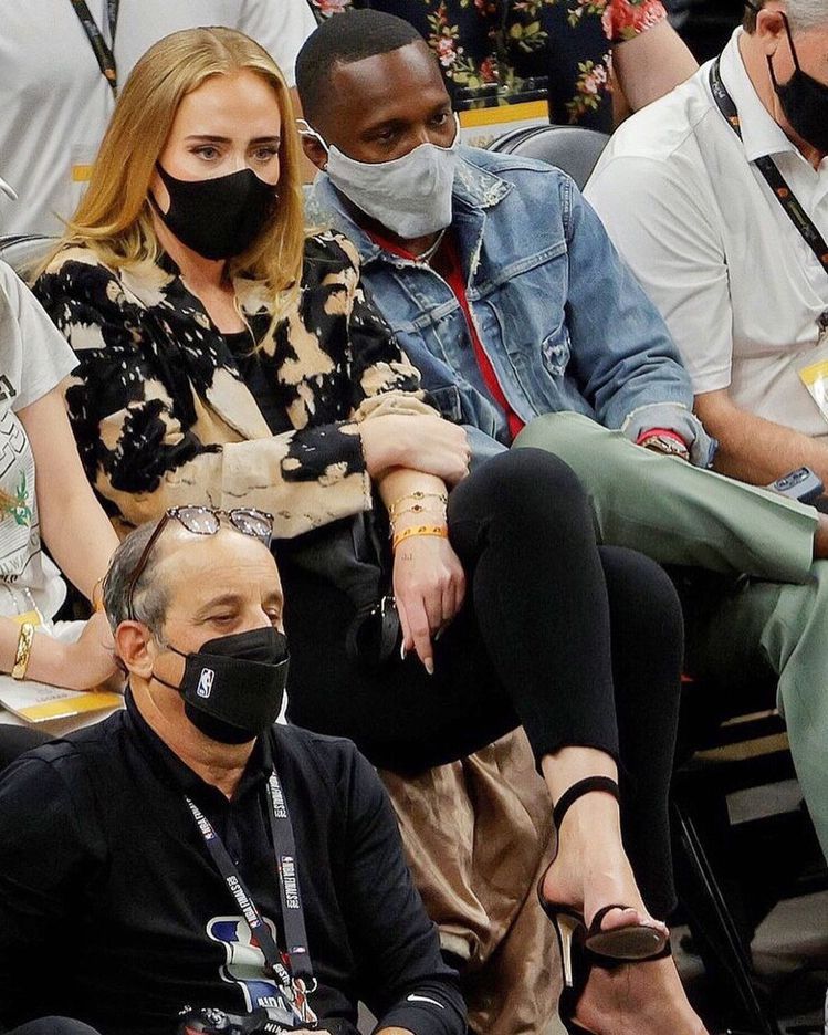 近日愛黛兒被拍到和NBA經紀人李奇保羅去看球賽的照片，容光煥發。圖／取自IG