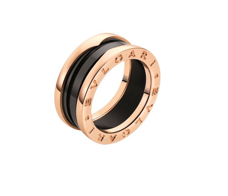 BVLGARI B.zero1系列玫瑰金黑陶瓷雙環戒指，約48,700元。圖／寶格麗提供