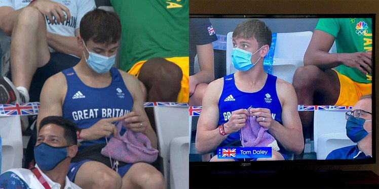 英國跳水王子Tom Daley一邊關注著英國隊的比賽時，戴著口罩，手邊還打著毛線。圖／摘自twitter