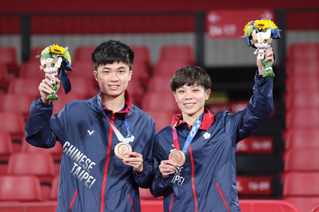 林昀儒與鄭怡靜在東京奧運奪得銅牌。 圖／體育署提供