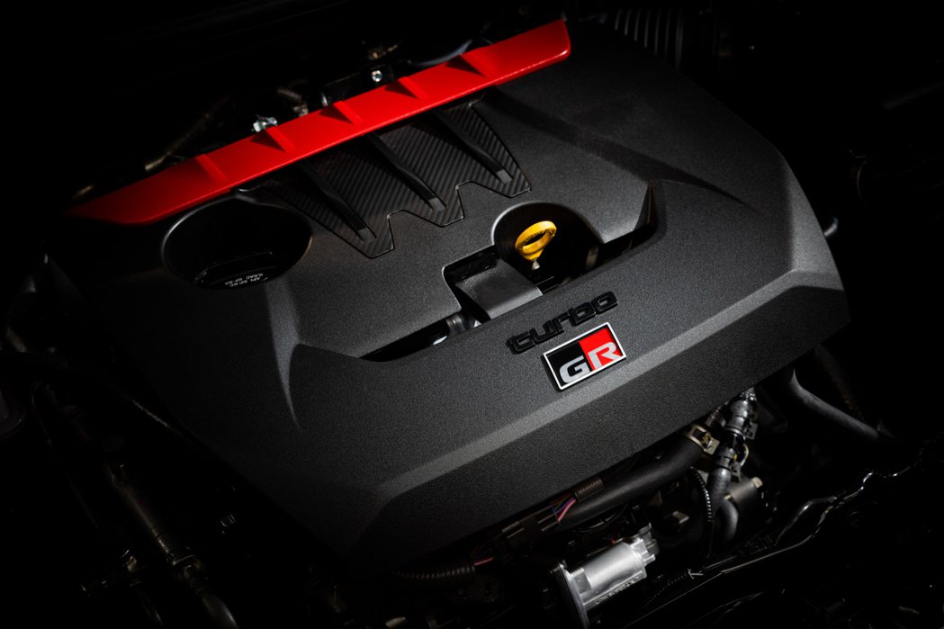 1.6L三缸渦輪增壓引擎及iMT 6速手排變速箱，可達到最大馬力261 ps、最...