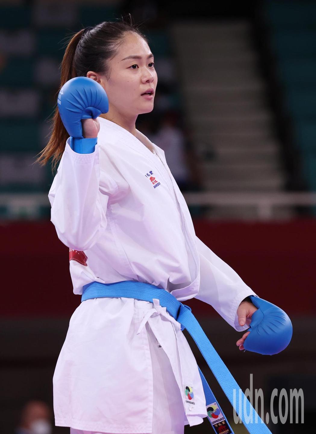 我國空手道女將文姿云在東京奧運女子55公斤級小組賽取得2勝1敗戰績，以分組第二晉