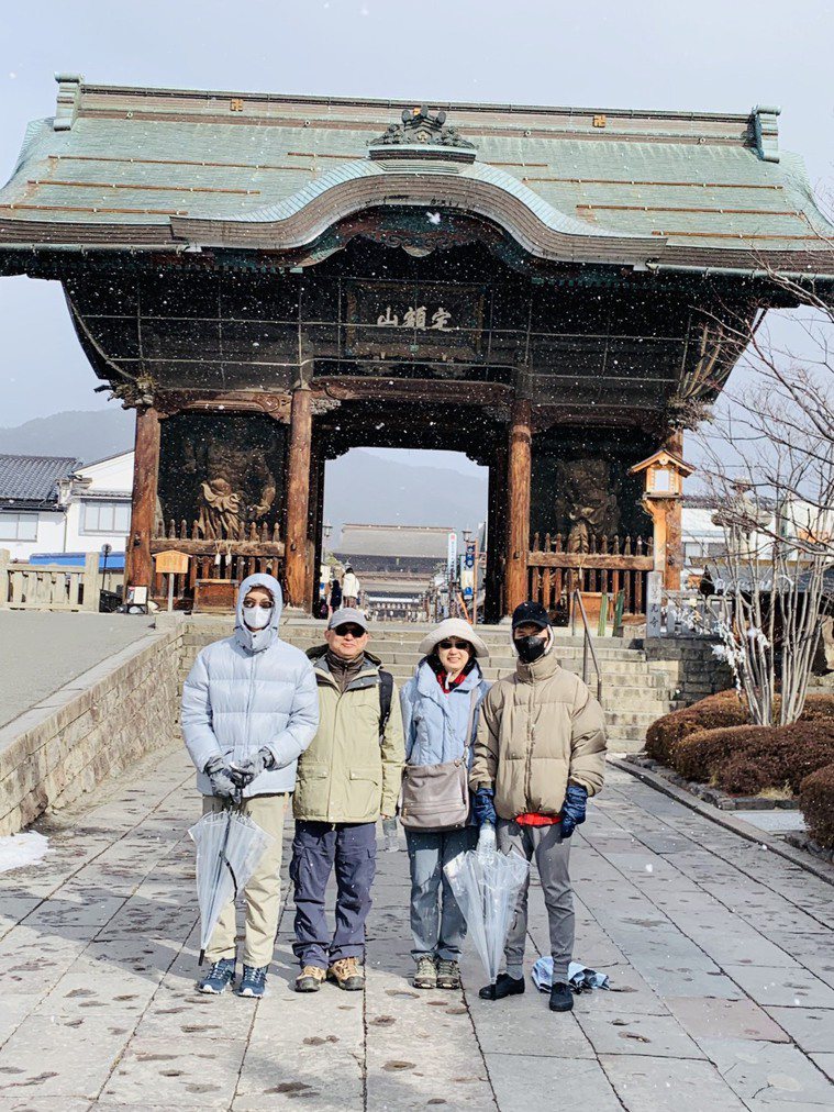 吳明賢一家四口到日本自助遊，孩子安排的旅程讓他很難忘。圖╱吳明賢提供