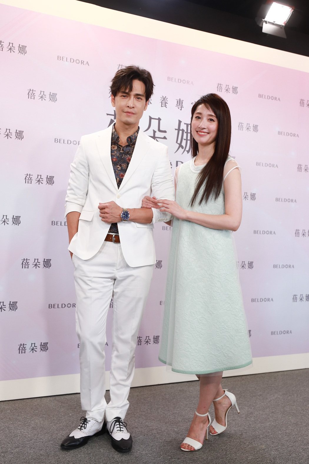 Gino（左）、田中千繪成為2021年品牌代言人。圖／蓓朵娜提供