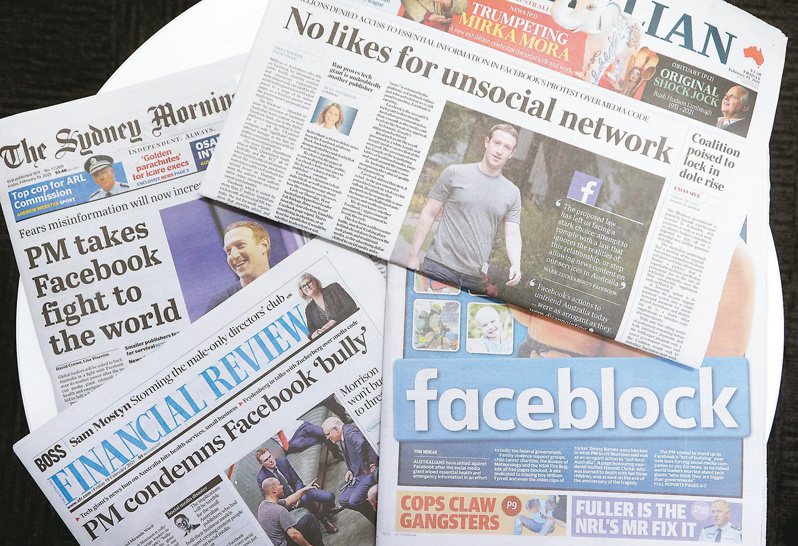 今年2月澳洲通過新聞媒體議價法，強制谷歌和臉書分一部分巨額利潤給當地媒體，引起全球震撼。 （路透）