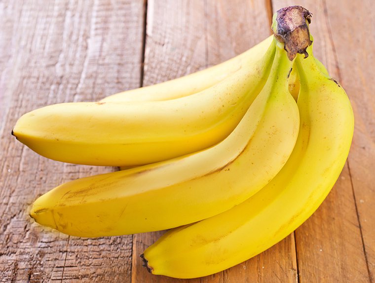 香蕉要選直的還是彎的？帶斑點香蕉還能吃？專家告訴你香蕉的好處/壞處有哪些。圖／ingimage