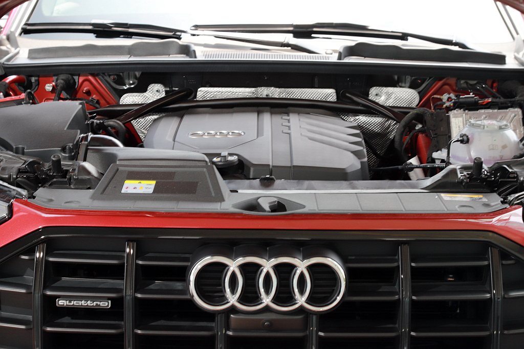Audi Q5 Sportback動力搭載2.0L TSI直列四缸渦輪增壓引擎，...