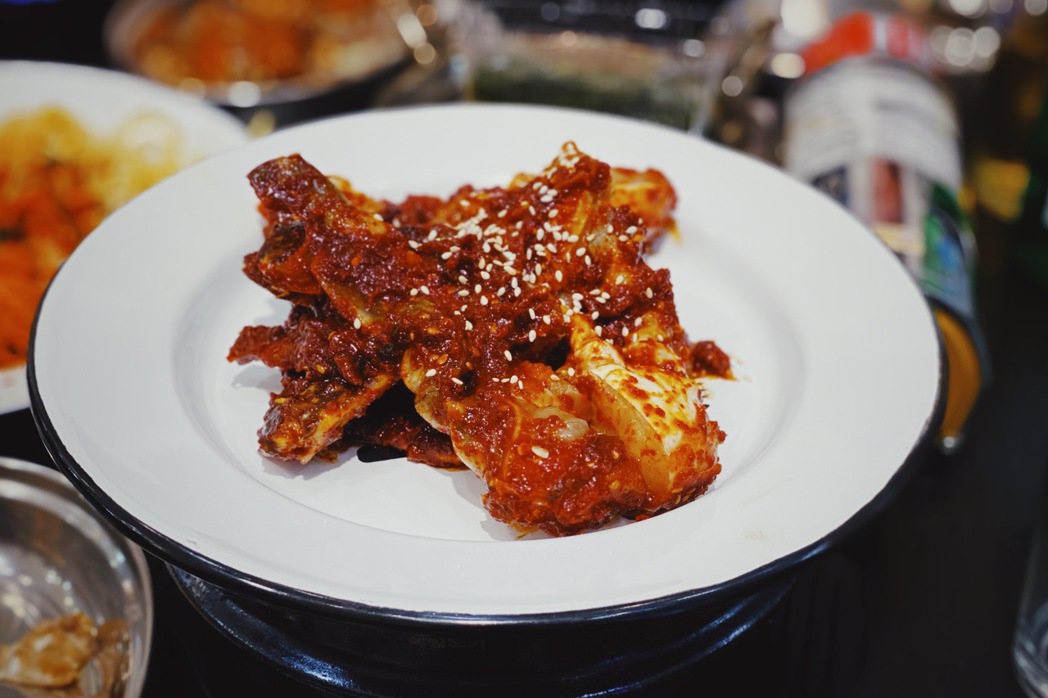 柯家洋精選菜色／首爾商行「辣味醬蟹」。圖／柯家洋 提供