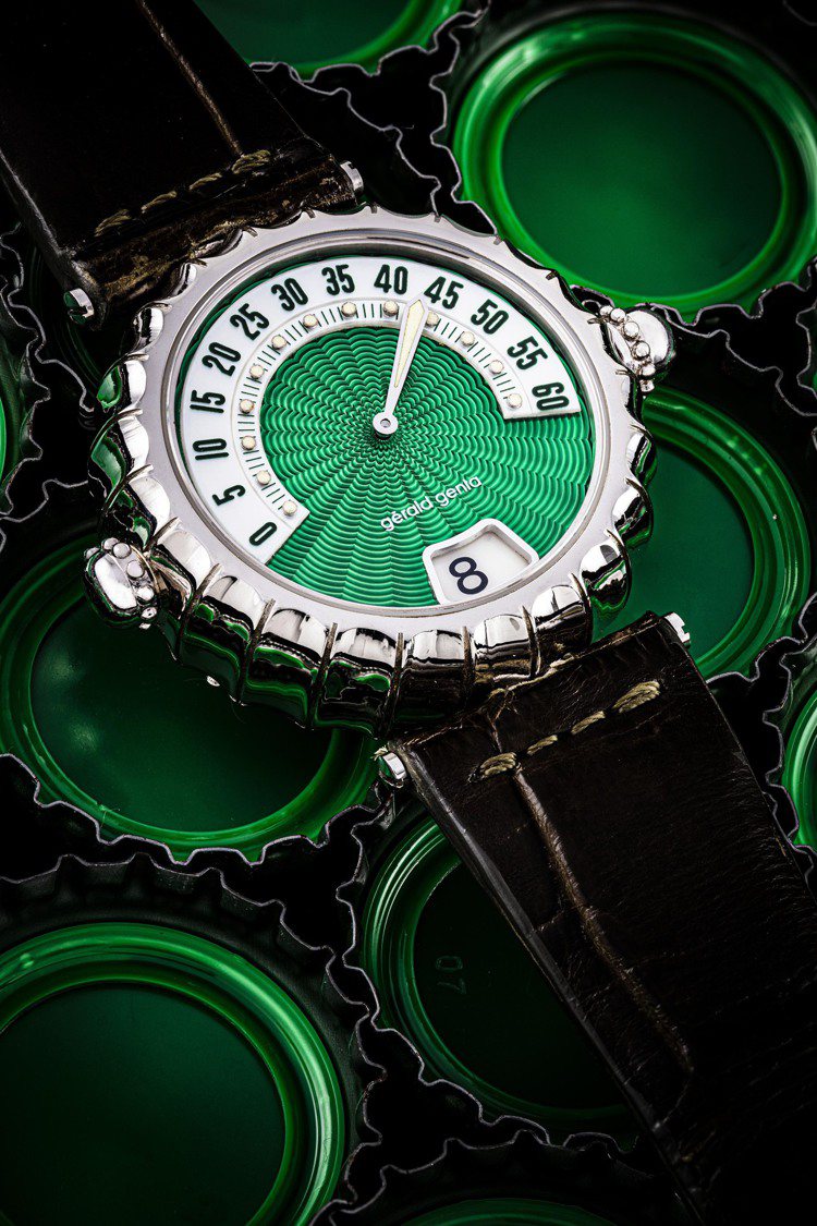 拍品編號96，Gérald Genta 設計三問報時腕表連跳字小時及逆跳分針，配綠色扭索紋表盤及鉑金表殼，估價40萬港元起。圖／佳士得提供