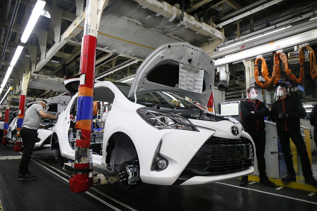 豐田（Toyota）在內的全球多家汽車廠，都因晶片荒宣布暫停部分生產線。 美聯...