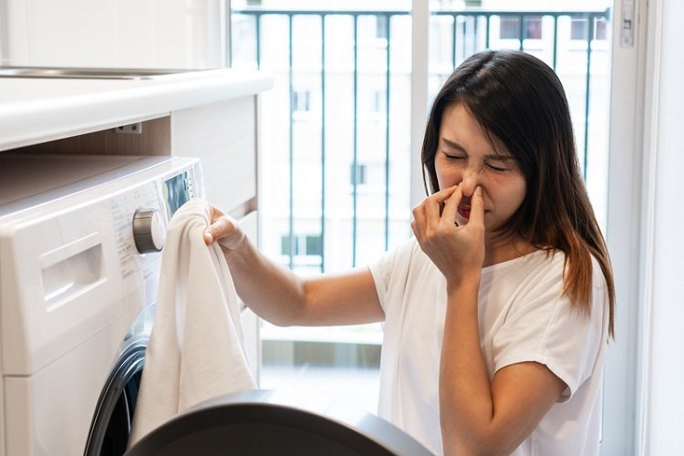 老是聞起來臭臭的衣服，應該如何清洗，才可以去除臭味呢？
