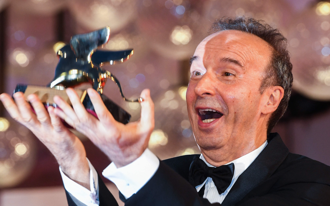 曾以「美麗人生」拿下奧斯卡獎的義大利演員羅貝多貝里尼，獲得威尼斯影展終身成就獎。...