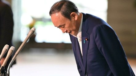 日本首相菅義偉（Yoshihide Suga）宣布不參選自民黨總裁併將辭職。2021年9月3日東京 Kazuhiro NOGI AFP