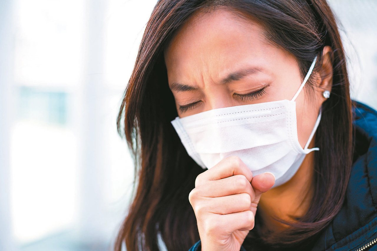 咳嗽是身體健康的警訊，必須揪出真正導致咳嗽的原因，才能對症治療。圖／123RF