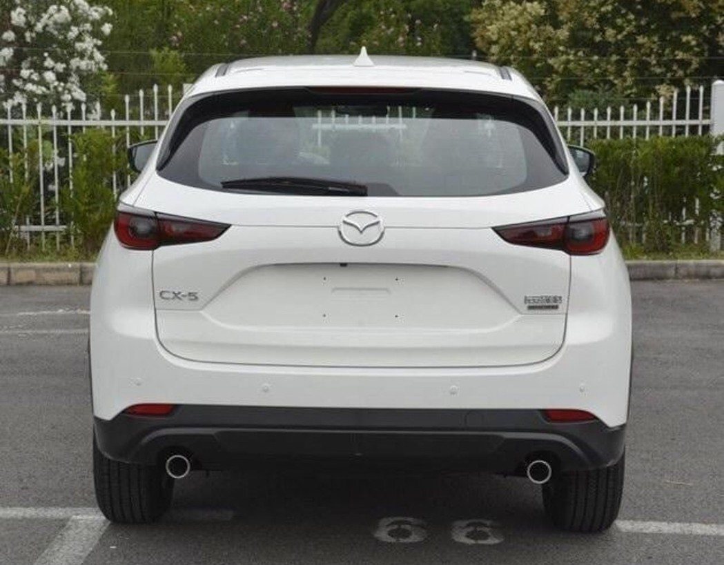 Mazda CX-5小改款無偽裝曝光。 摘自Carscoop.com