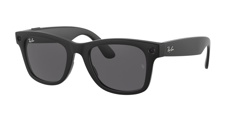 臉書9日推出與雷朋合作打造的智慧眼鏡，定價299美元起跳。路透
