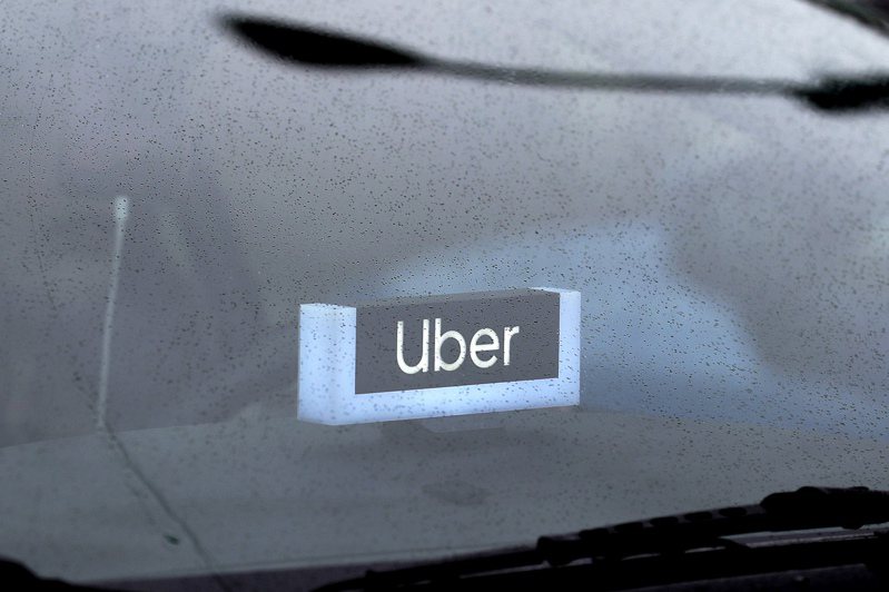 荷兰法院判决Uber必须为司机承担雇主责任。 美联社(photo:UDN)