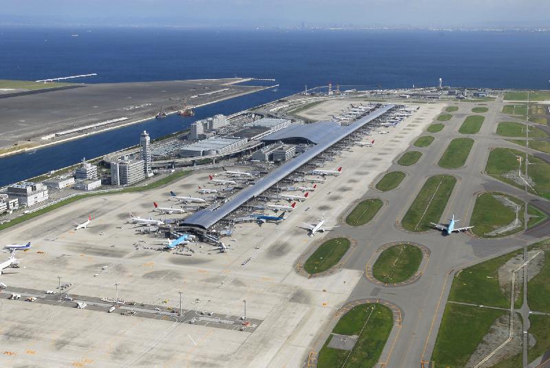 日本國土開發填海造陸完成關西機場奇蹟工程。