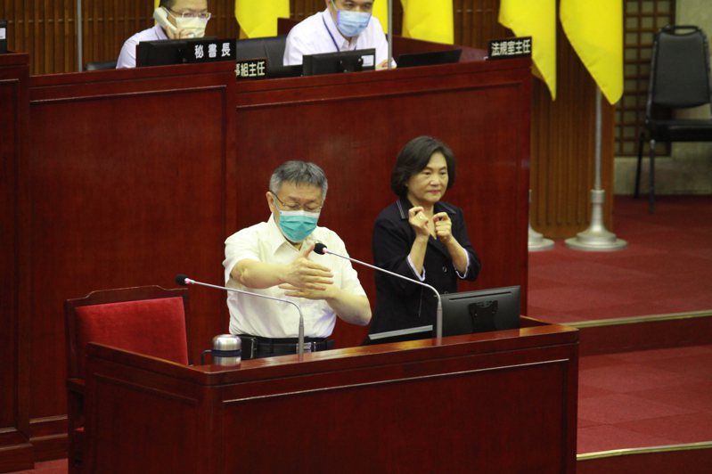 台北市長柯文哲下午赴議會進行施政報告並答詢。記者楊正海／攝影