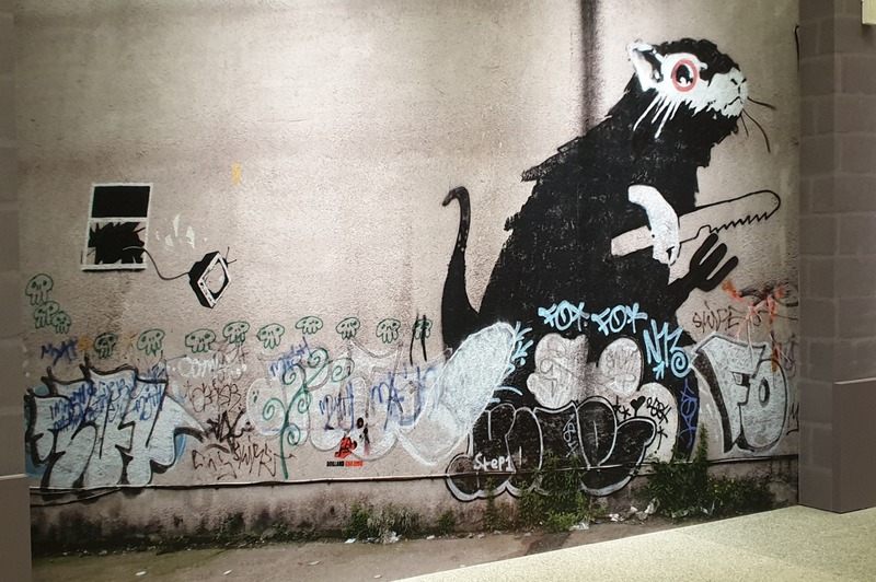 老鼠是班克斯塗鴉作品中最常出現的角色。記者陳宛茜／攝影