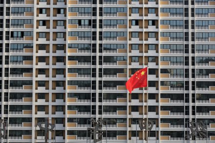 中國大陸在近期多家房地產企業面臨債務風險的背景下，大陸國家統計局20日公布的數據顯示，9月70城新房價格指數年漲縮至3.8%，漲幅為去年12月以來最低。路透
