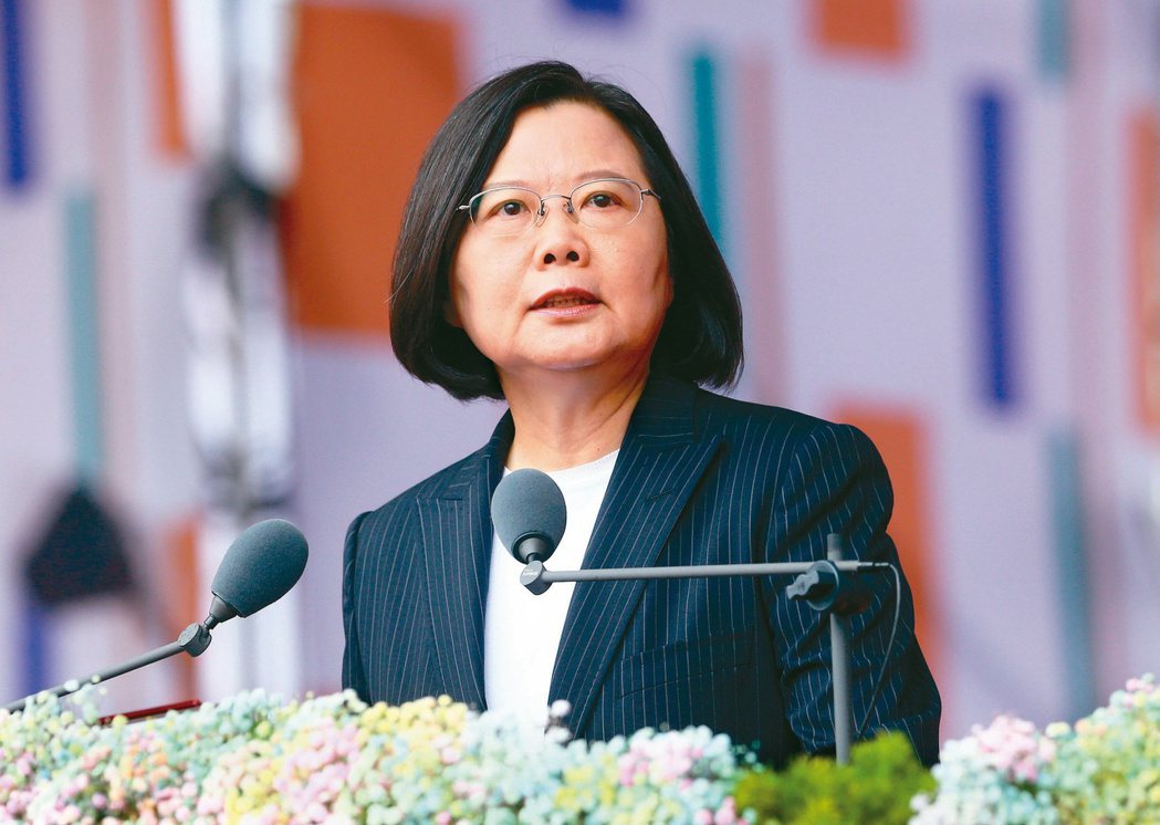 What is the influence behind Tsai Ing-wen’s "Foreign Affairs" bimonthly publication on the Road to Democracy in Taiwan? thumbnail