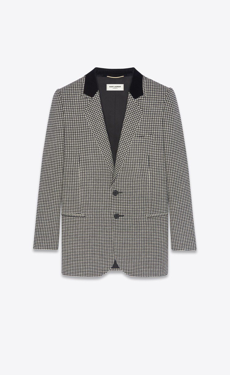 黑白千鳥格紋拚接天鵝絨領片西裝外套，97,550元。圖／Saint Laurent提供