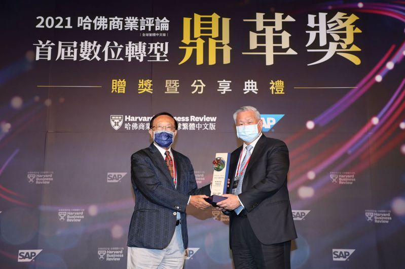 旺宏董事長吳敏求榮獲第一屆數位轉型領袖獎。圖／公司提供。