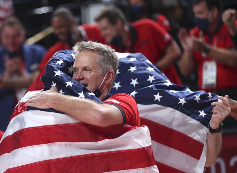 勇士總教練柯爾（Steve Kerr）已經成為美國男籃主帥的熱門人選。 新華社