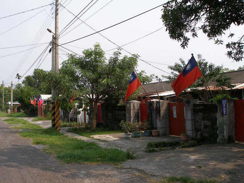 共和新村內，於光復後由國軍自建的連棟眷舍「克難屋」，如今都已拆除。圖/住戶提供