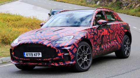 Aston Martin DBX會有V12性能版本？大水箱罩和四出尾管看起來超兇猛！