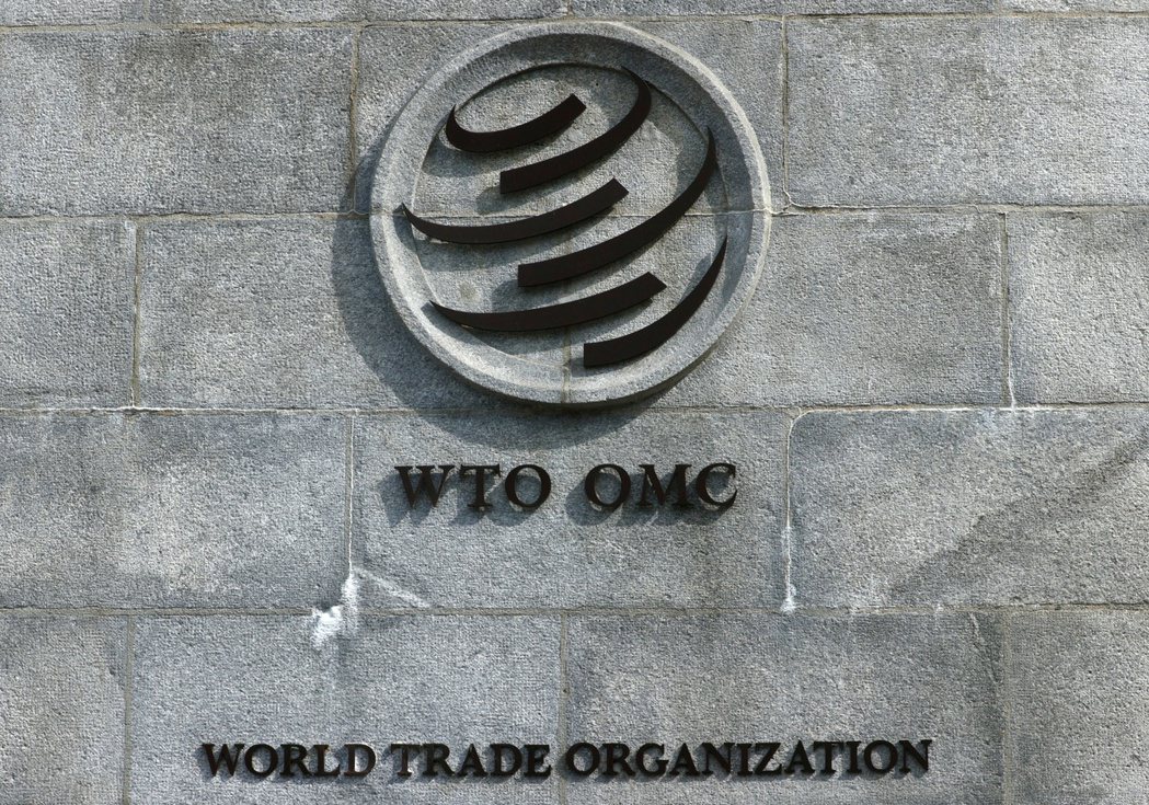 WTO上調對今明兩年的全球商品貿易增長預測，但警告不能因此自滿。路透