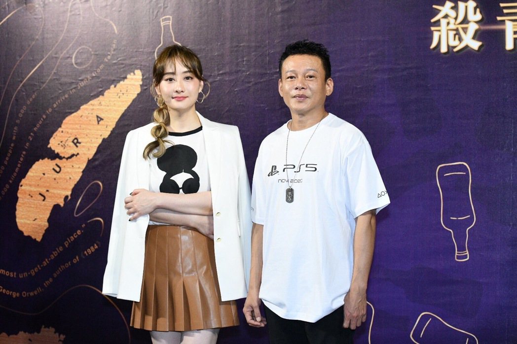 李康生(右)、陳德容(左)主演的「山中森林」已殺青。圖／禾力文創提供
