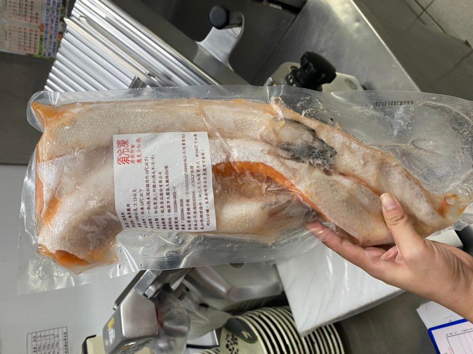 來自桃園的冷凍鮭魚肚含重金屬「鎘」。圖／北市衛生局提供