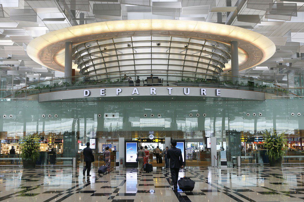 根據星國與南韓的旅遊泡泡協議，旅客將只能在星國樟宜機場和南韓仁川國際機場出入境。...