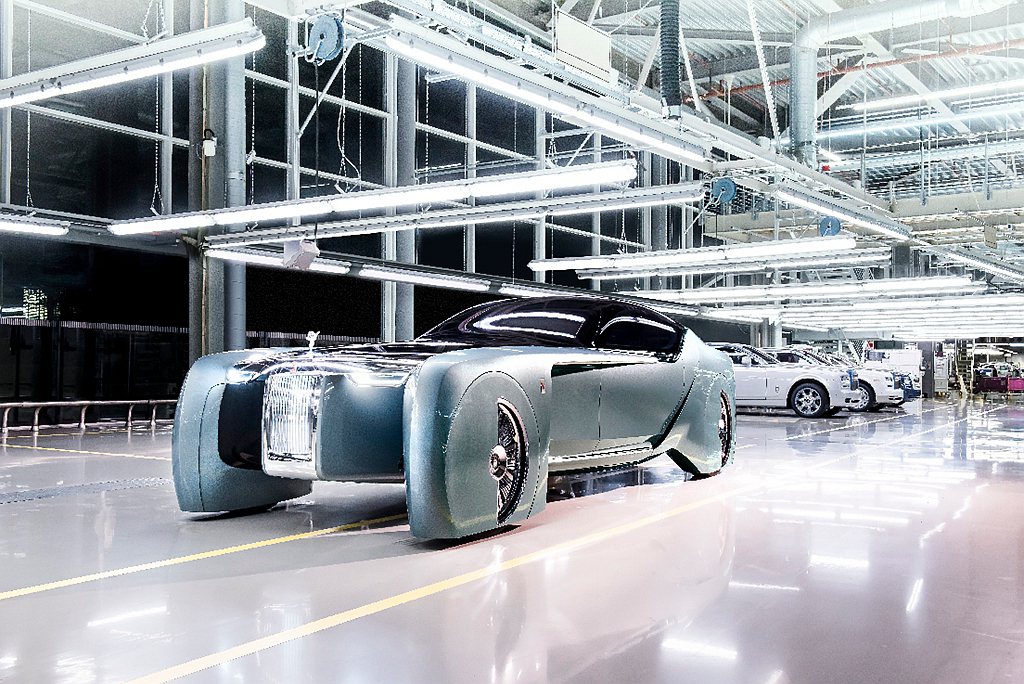 Spectre這款全新電動化產品將為2030年實現勞斯萊斯車型陣容全面電動化奠定...