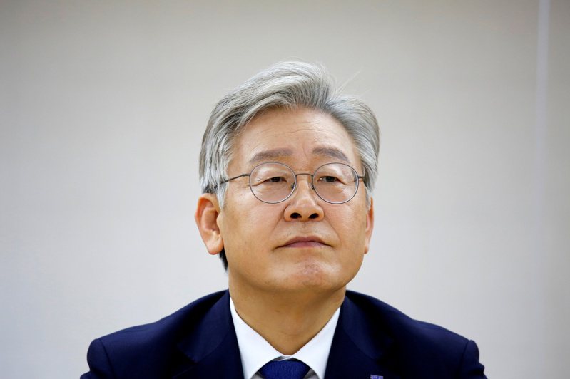 南韓執政黨日前完成黨內初選，由京畿道知事李在明代表角逐下屆總統大位。路透社