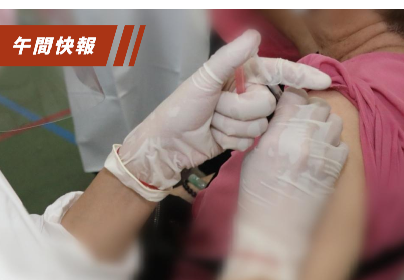 台北市副市長蔡炳坤表示，議員指的應該是效期到10月3日這一批疫苗，的確10月1日還剩13瓶，不過系統10月2日已經顯示歸零，全部接種完畢，並沒有AZ疫苗放到過期的問題。圖／聯合報系資料照片