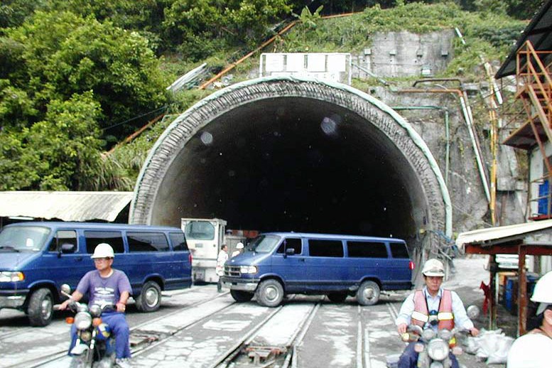 國工局接受前總統陳水扁的建議，把北宜高速公路坪林隧道改名為雪山隧道。圖／聯合報系資料照片
