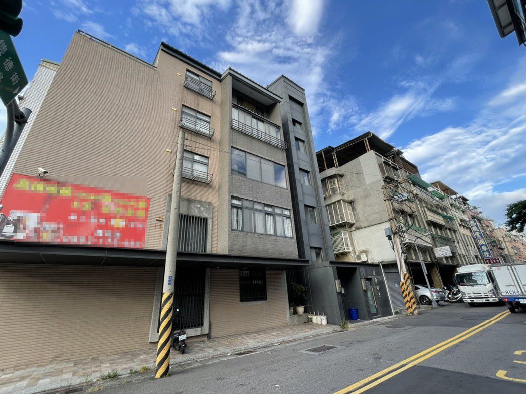 北投一處30年公寓加裝電梯，漲幅逾三成。圖／台灣房屋提供