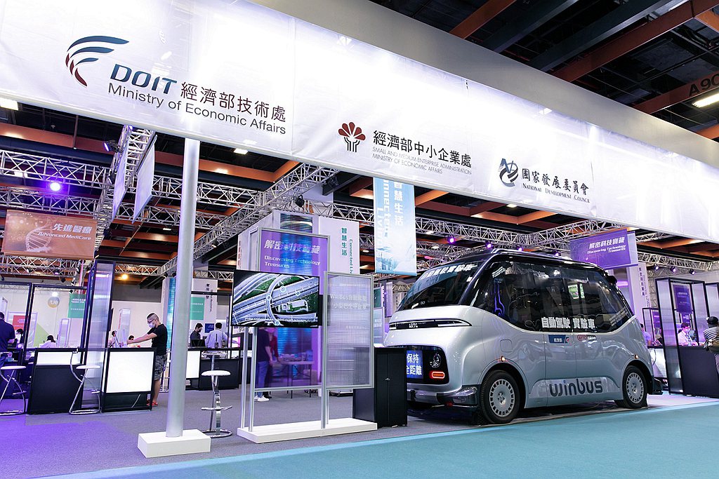 經濟部技術處科專所打造的車輛中心WinBus首次於台北TIE展亮相。 圖／ARTC提供