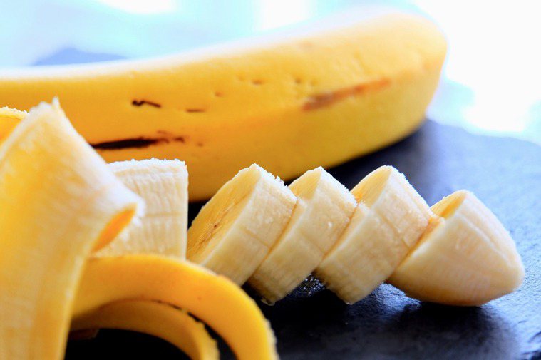 香蕉容易消化，生病胃口差時，是少數仍有吸引力的食物之一。圖/Pixabay