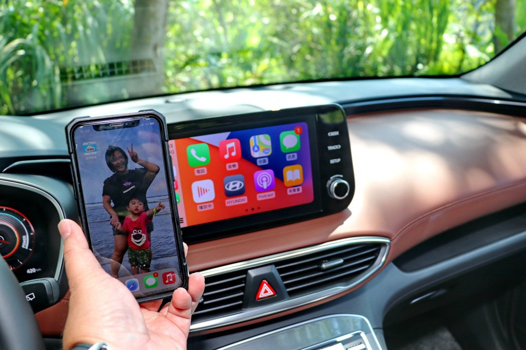 支援無線Apple CarPlay/Android Auto。 記者陳威任／攝影
