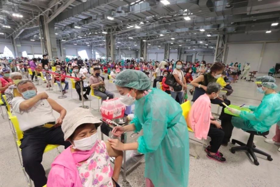 指揮中心在台北市新增五個疫苗接種站點，北榮負責中正紀念堂展場接種，圖僅為新聞示意圖。圖／本報資料照