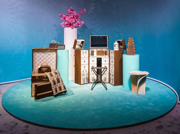 （中）Louis Vuitton x Fornasetti藝術家聯名款頂級梳妝台...