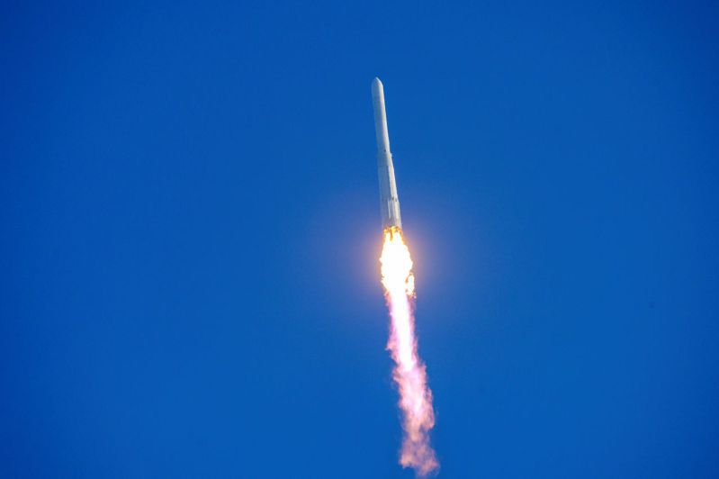�n��自主研�u的�\�d火箭世界�（NURI，KSLV-II）今天�M行第二次�l射，成功�⒛�M����l星送入低地�道。法新社�Y料照片