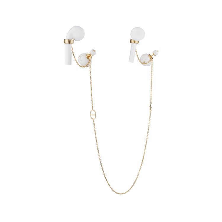 Dior Tribales D-Vibe金色金屬珍珠無線耳機鏈結耳環，38,000元。圖／DIOR提供
