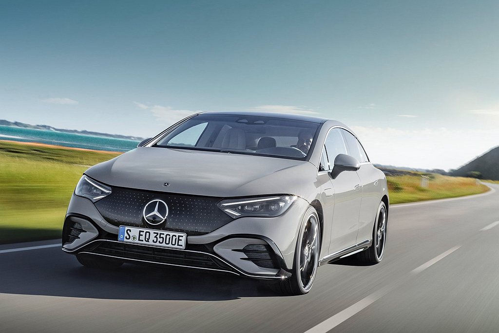 持續擴展更多可能的賓士，正以「Lead in Electric」和「Lead in Car Software」的品牌主張，依照個別市場的狀況，於10年內邁向全面電動（All-electric）的品牌願景。 圖／Mercedes-Benz提供