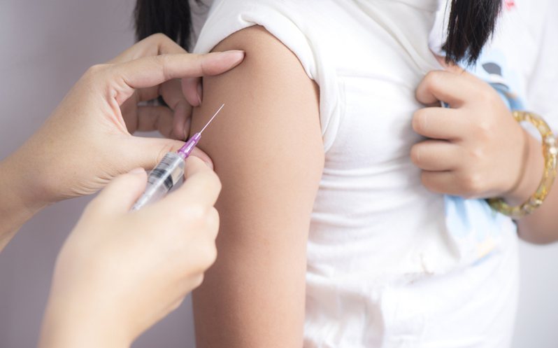 大陸上海從18日開始，將為3到5歲的人群開通新冠疫苗登記預約接種服務。 示意圖／Ingimage